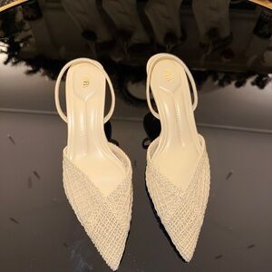 Zara Ivory / Cream Woven Crocheted Textured Kitten Heel Slingback shoes - 37